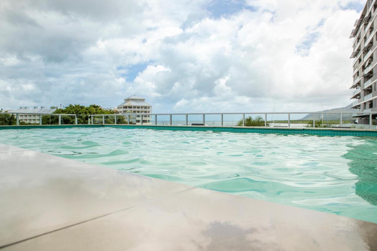 شقة Cairns Waterfront Luxury At Harbourlights المظهر الخارجي الصورة