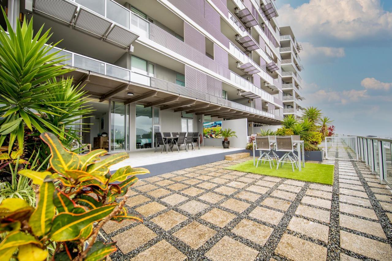 شقة Cairns Waterfront Luxury At Harbourlights المظهر الخارجي الصورة